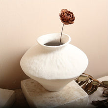 مزهرية على الطراز اليوناني العتيق