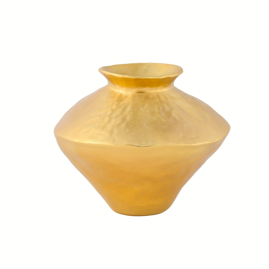 مزهرية معدنية باللون الذهبي والأبيض والأسود