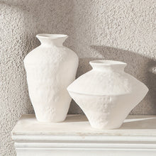 مزهرية على الطراز اليوناني العتيق