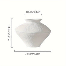 مزهرية على الطراز اليوناني العتيق