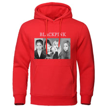 هودي صورة جماعية لفرقة بلاك بينك