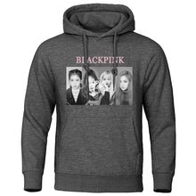 هودي صورة جماعية لفرقة بلاك بينك